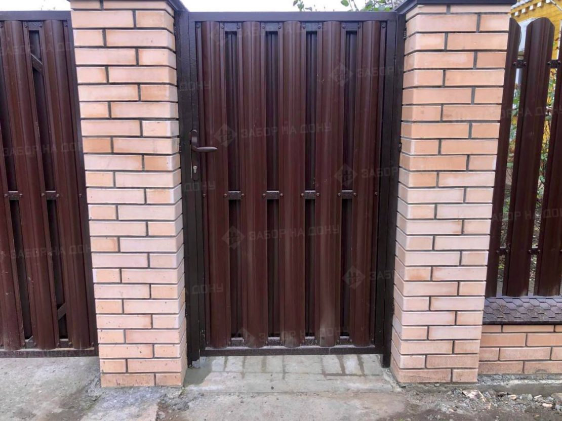 Калитка из евроштакетника  в Шахте